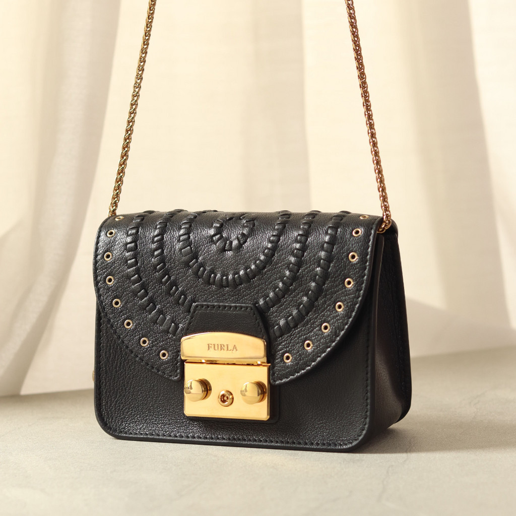 [READY] - Furla Metropolis Shoulder Bag Leather Black
