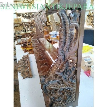 

GROSIR Jagrak keris isi 14 Ukir Naga Harga pengrajin bisa dibandingkan murah