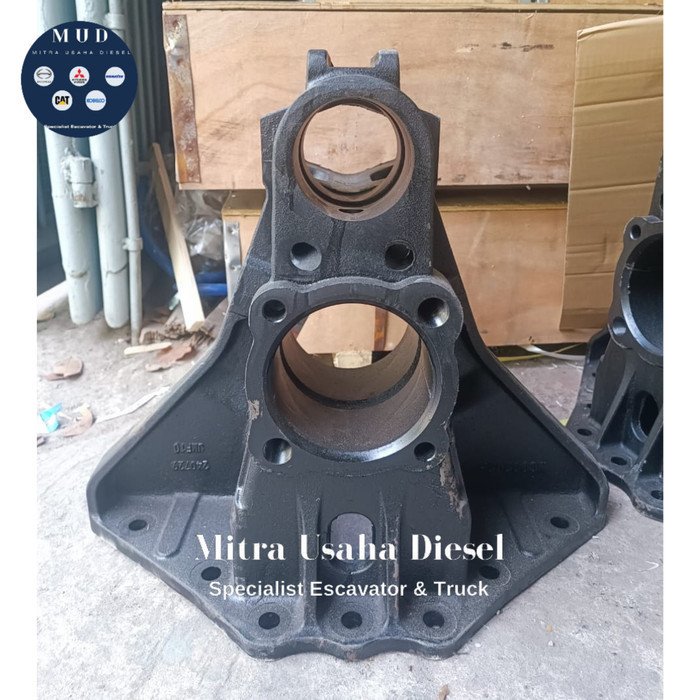 BRACKET TRUNION MEJA BUGI MITSUBISHI FUSO GANJO PS220 FUSO 8DC9 8DC10 8DC11 MC003025