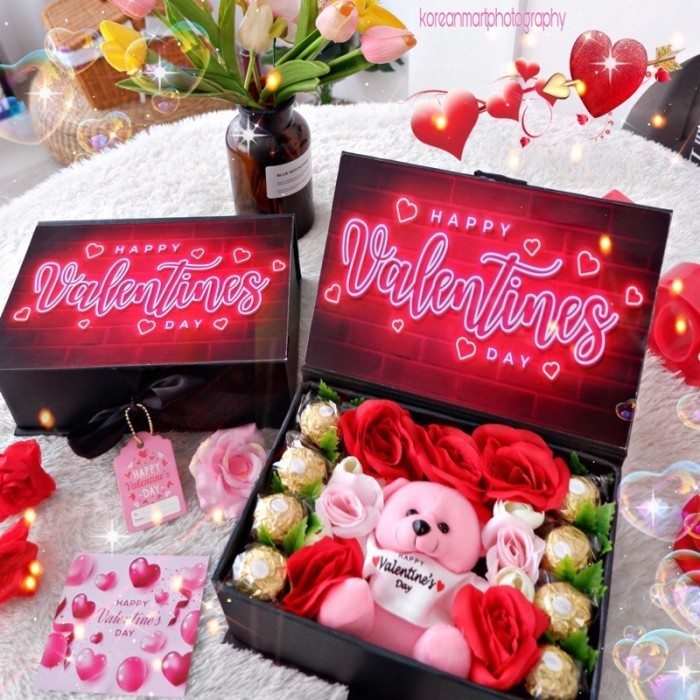 

Korean Valentine Hampers Gift Ferrero Rocher & Flower BLOOM BOX Coklat - VLT GB BLACK V2 SLK