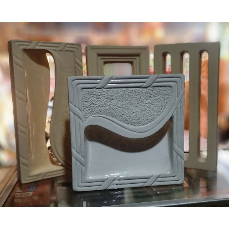 Roster keramik loster lubang angin pentilasi udara Trisensa