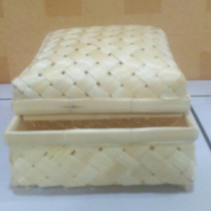 

[New Arrival]Promo!!! Sokase/ Hampers/ besek berkaki bambu 25x25x11cm premium/ ekslusif