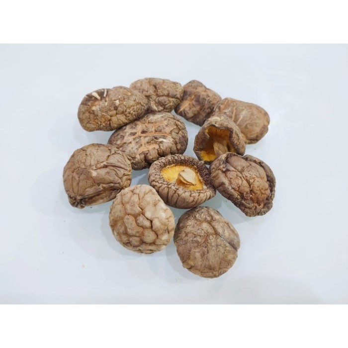 

jamur hioko shitake yoko ukuran 3-4 cm 3-4cm 100gram gr jamur kering