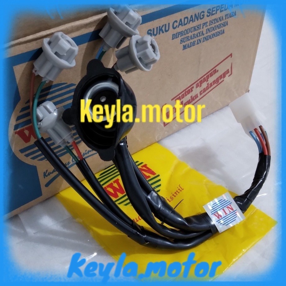 Fitting Lampu Absolute Revo 110 2009 2010 2011 2012 2013 WIN | cop fiting piting peteng motor honda 
