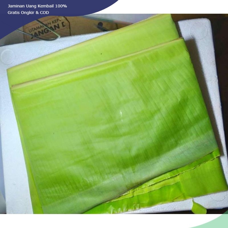 

daun pisang muda 1lepit isi 7-8lbr