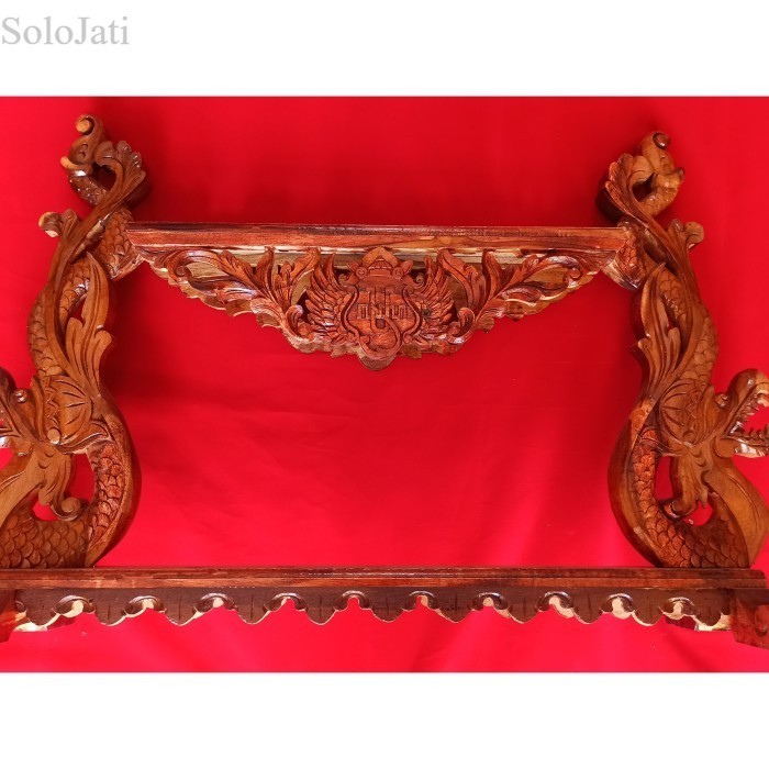 

Tempat Keris Sedang antik