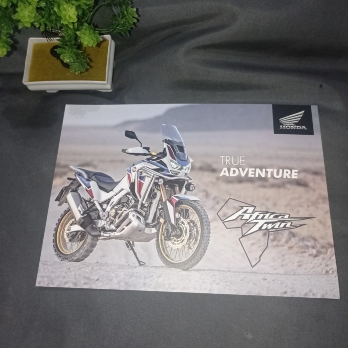 

Brosur Honda Africa Twin
