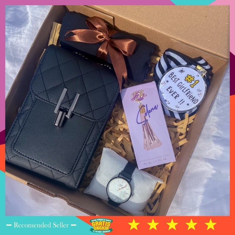 

Hampers Boneka Murah Wisuda Valentine Anniversary Wedding Pernikahan / [IDYAN] GIFTBOX TAS WANITA / KADO CEWEK / KADO VALENTINE / HAMPERS GRADUATION / GIFT ANNIVERSARY / KADO PACAR