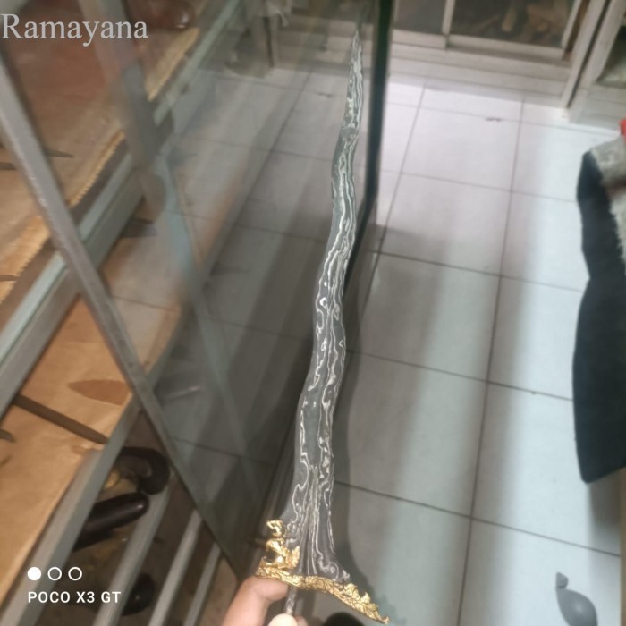 

keris sempono sing0 barong kiinatah sepuh majapahit milik suhita bk me Antik