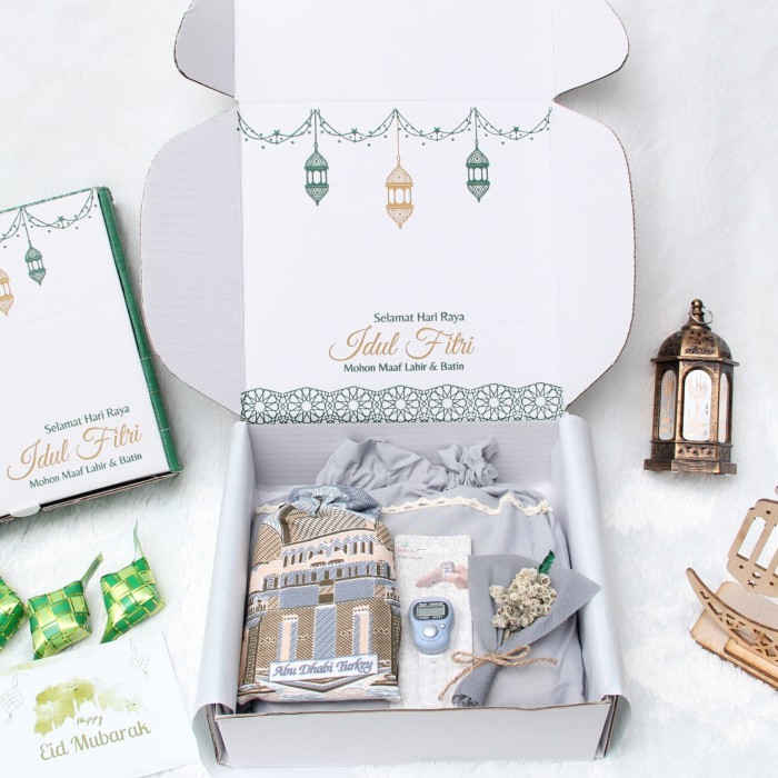 

hampers mukenah premium/gift box/ulang tahun/pernikahan/parsel lebaran - mukenah aja, box biasa