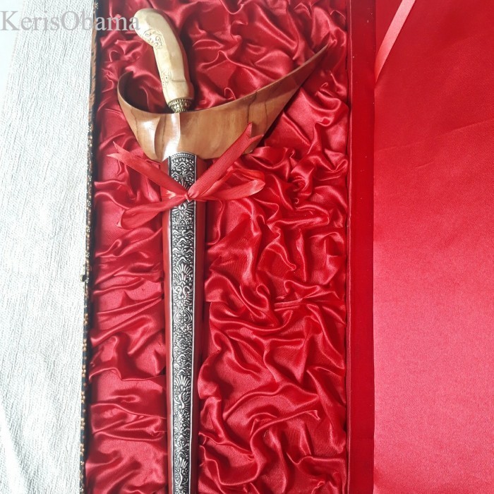 

Kotak keris kualitas bagus Antik