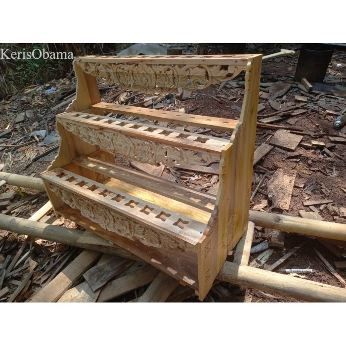 

rak keris si 30 simple ukir ukiran lisplang bunga jati alus termurah termurah