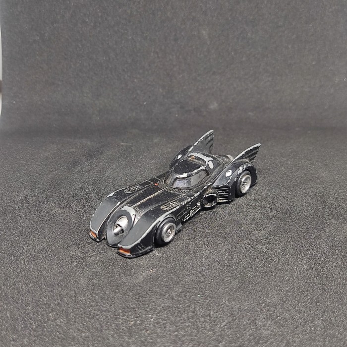 Mainan Anak tomica batmobile batman return Diecast Figure Loose