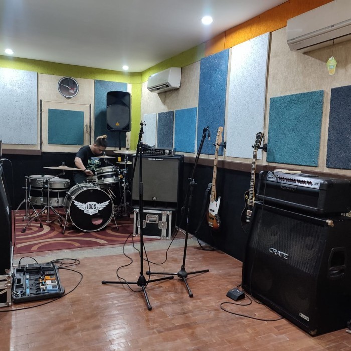 STUDIO MUSIK MUSIC STUDIO lengkap Alat musik lengkap Studiomusic