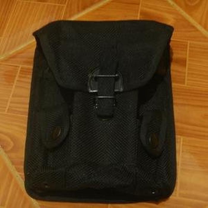 

Box Magasen Hitam/ box magazin/ Tempat Magazen / Holster Magazen