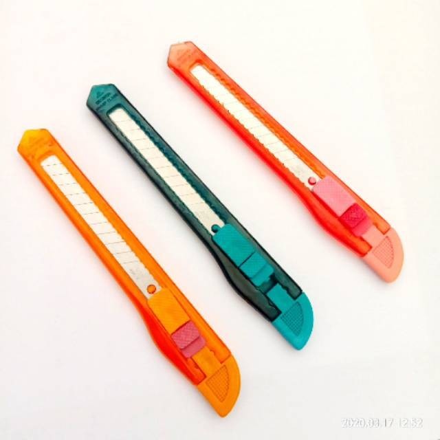 

(1 pcs) Pisau Cutter Kecil Transpran Jenia