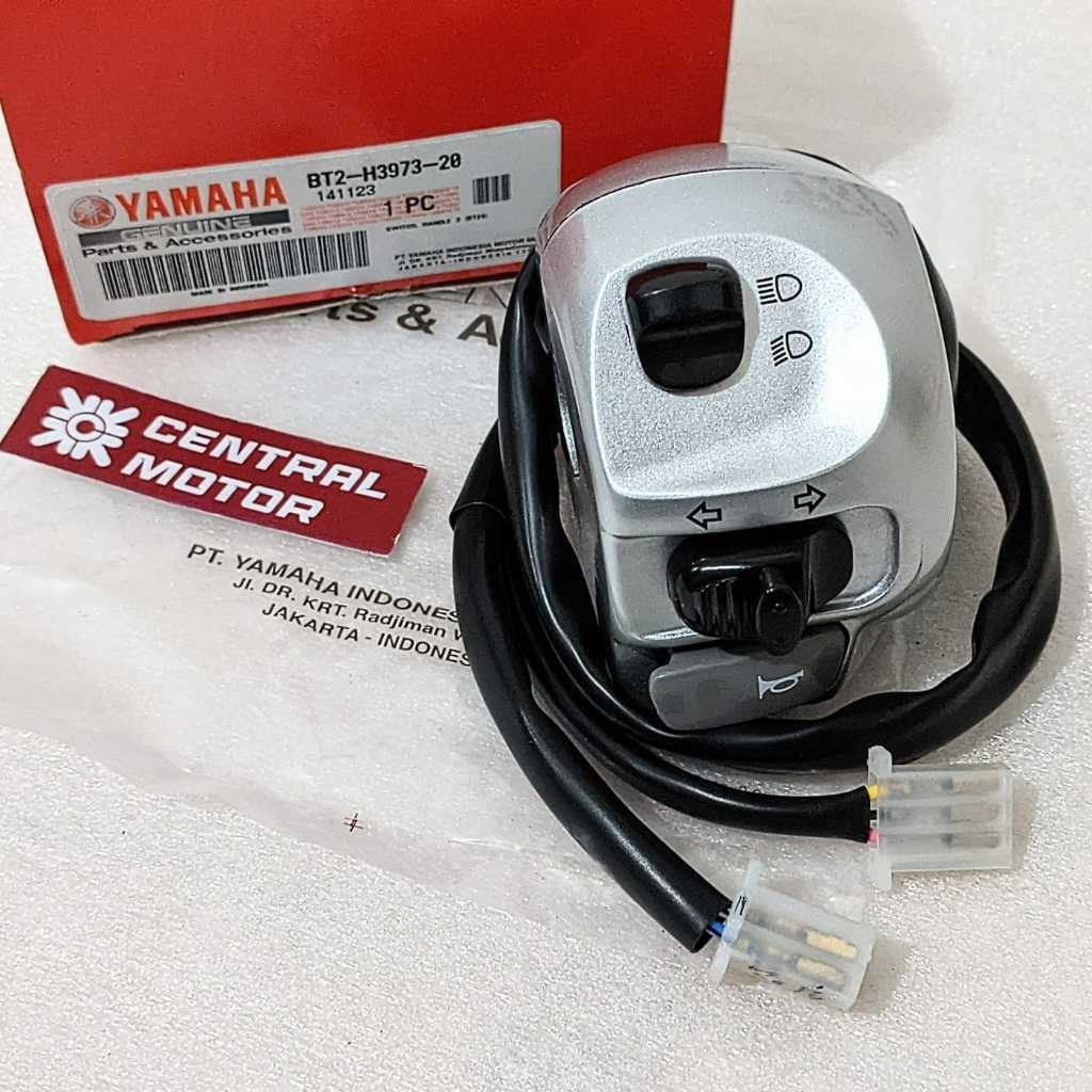 Holder Saklar Kiri Fino Grande Silver Metalik Glossy Original Yamaha BT2-H3973-20