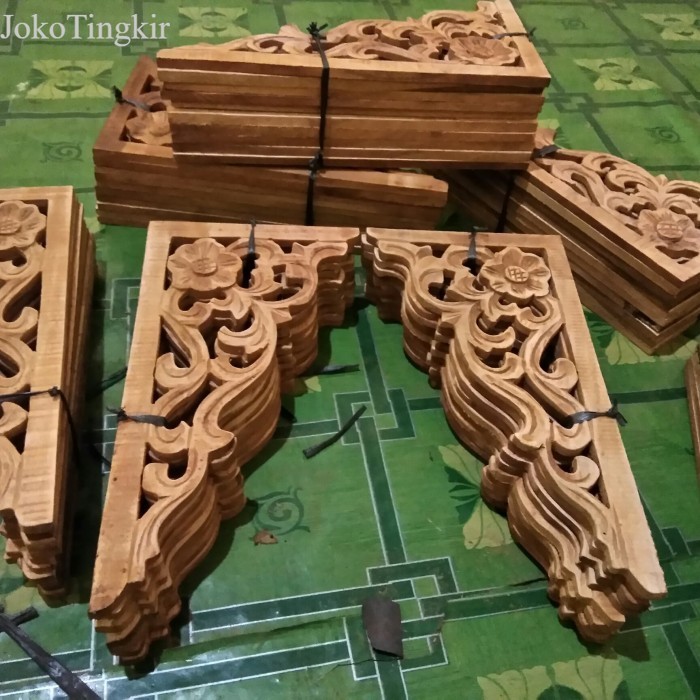 

seikat sudut siku ukir tempel bahan kayu mahoni murah