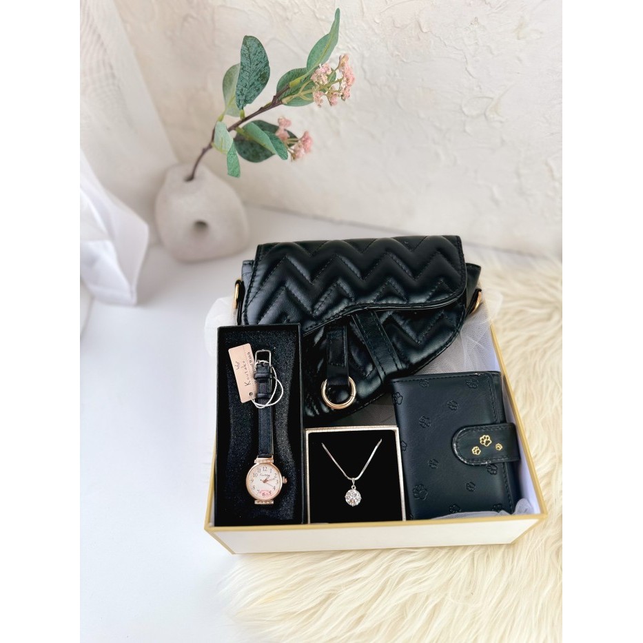

[Best]PROMO Hampers Ulang Tahun Kado Ulang Tahun Wanita Istri Kado Wisuda (UT036) - Aurelie, Black