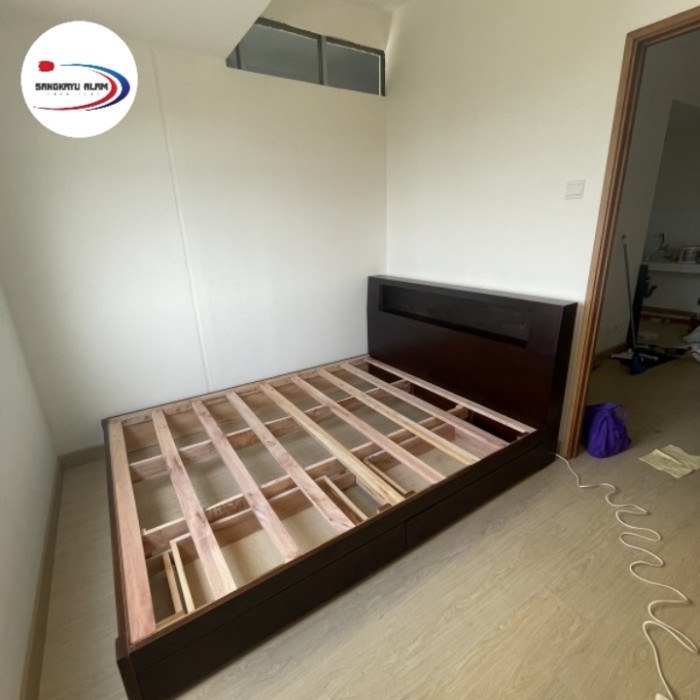 GFJ dipan minimalis 160x200 laci warna salak glosy