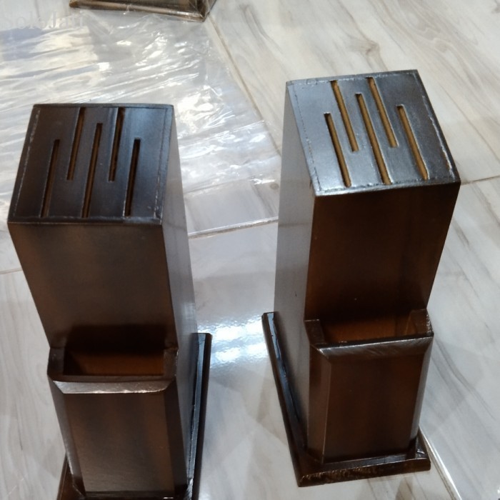 

Tempat Pisau kayu / Wadah Pisau dari Kayu Pinus warna WALNUT - T.Pisau Walnut murah