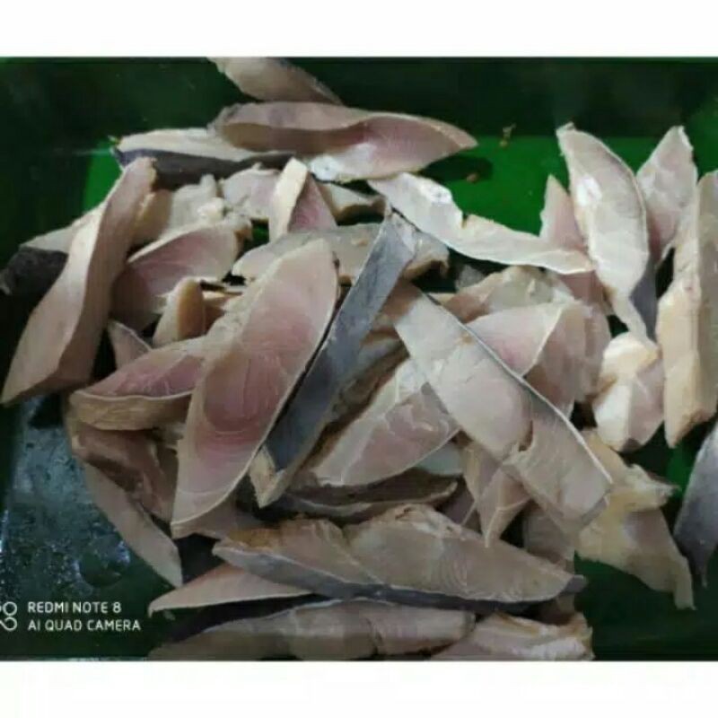 

ikan asin cucut 1kg "Ikan Asin Cucut: Kenikmatan Gurih dalam Kemasan 1kg!