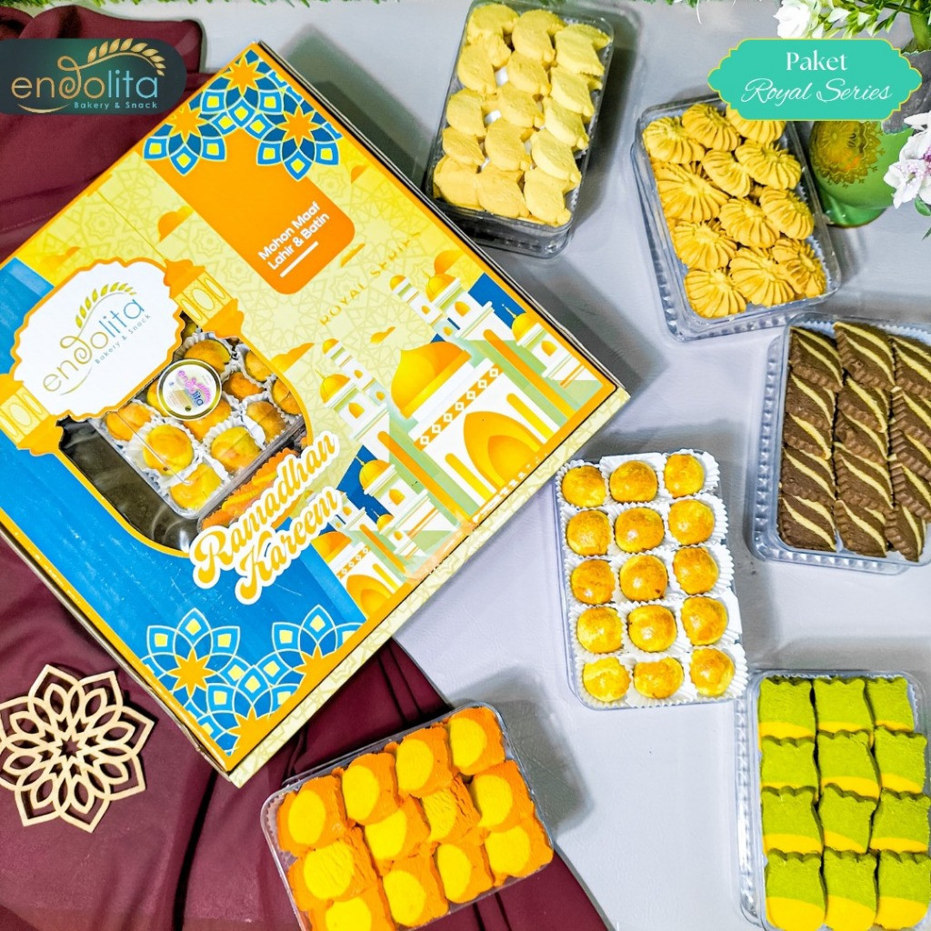 

DISKON PAKET KUE LEBARAN TAHUN 2024 ENDOLITA ROYAL SERIES ISI 6 TOPLES 1 PAKET