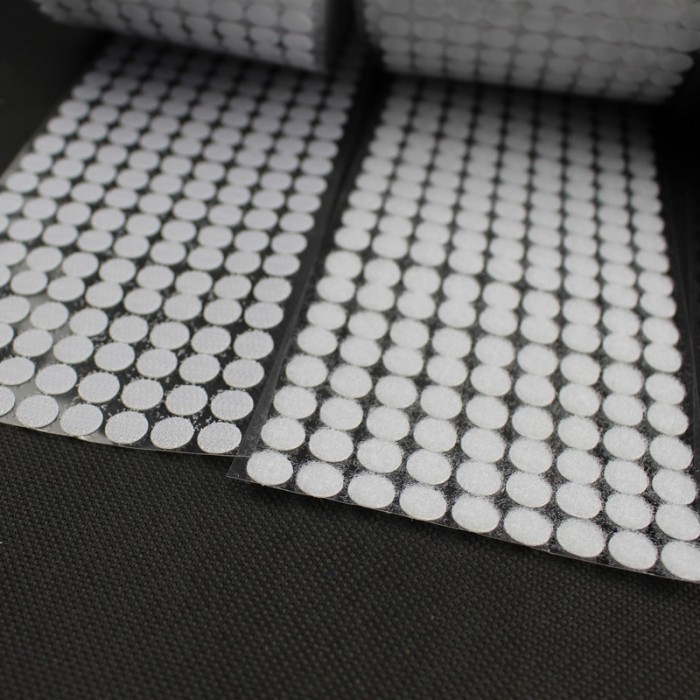 

Stiker DOT Tape Double Side 10mm isi 450 Pasang
