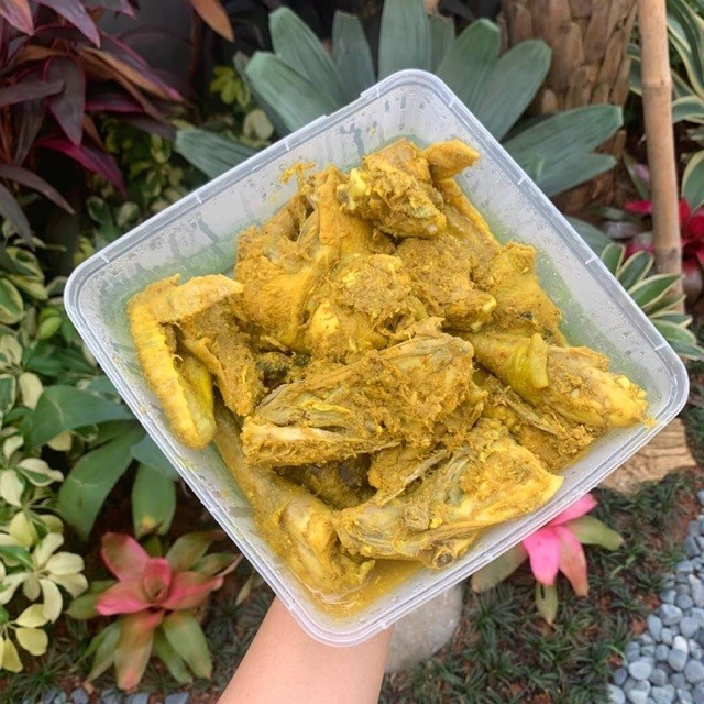 

Special Ayam Ungkap Lengkuas ( Bisa Kirim Luar Kota ) 12 Potong ayam ungkep