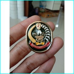 LENCANA PERSIT TEBAL TIMBUL DAN TIPIS KUNINGAN SESUAI MUPUS