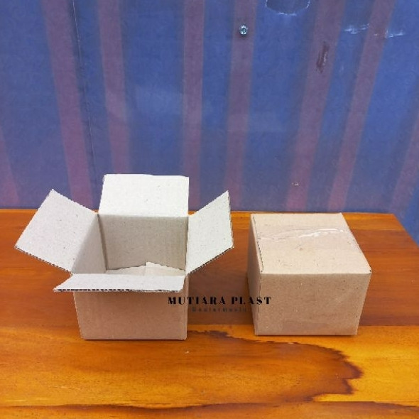 

Kardus Box Karton polos BARU 10x10x08cm