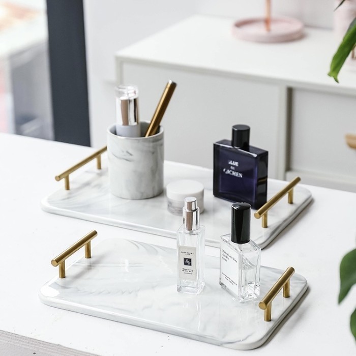 Carol Marble Tray with Gold Handle/ nampan marmer dengan pegangan - Pink M