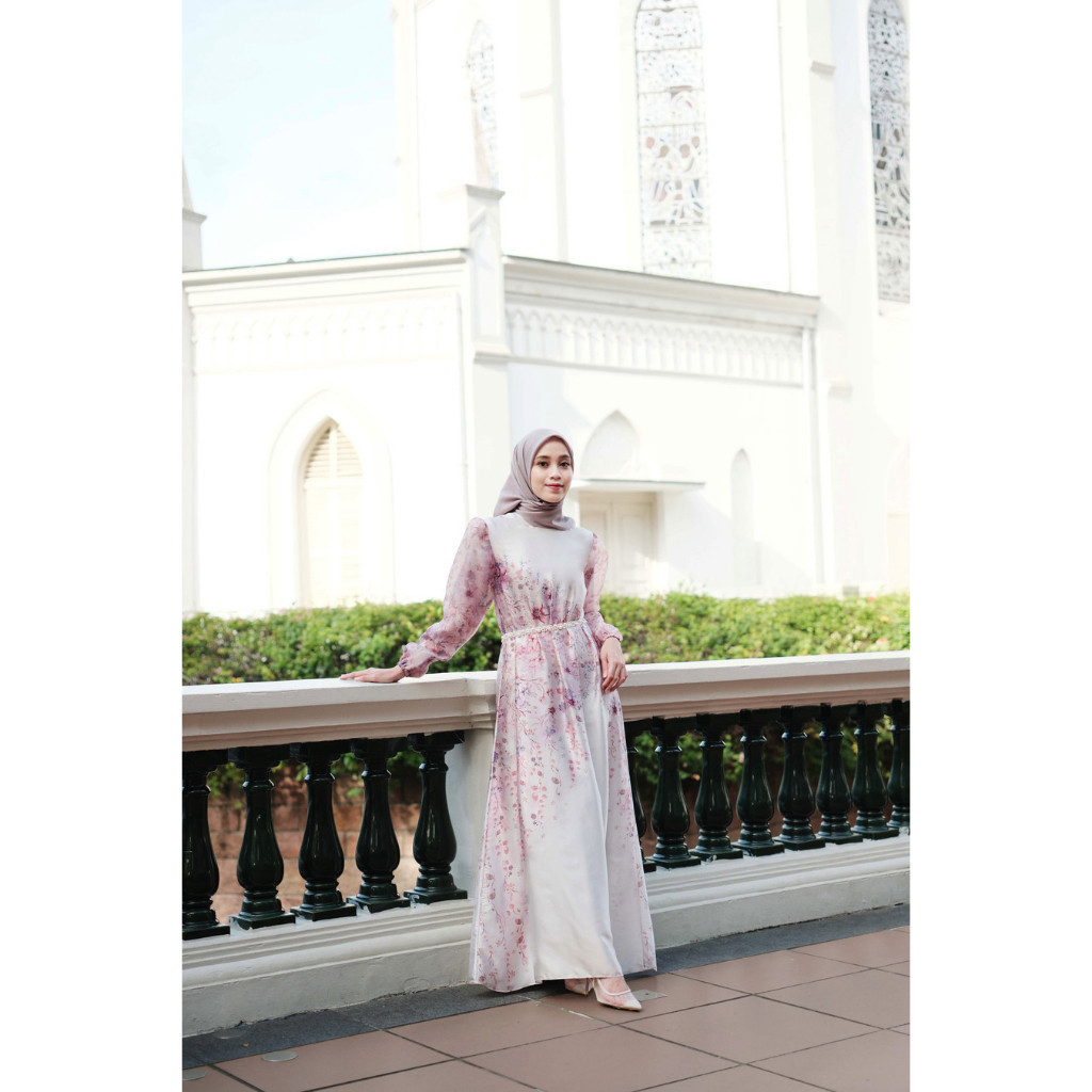READY - LALUNA SIGNATURE DRESS - WHITEPINK