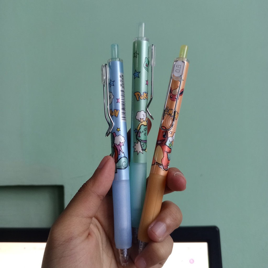 

Pulpen Gel 0.5mm Pokemon Pikachu