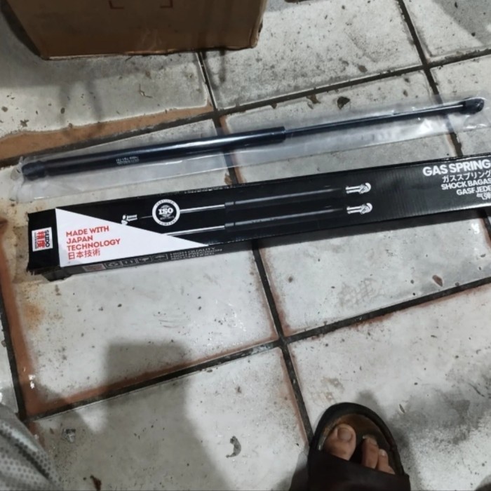 Shockbreaker Hidrolik Shock Bagasi Honda Mobilio