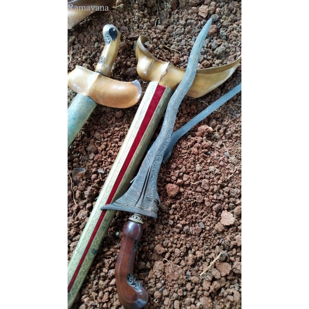 

keris sepokal blarak alusan sepuh mataram baru milik sultan ageng tirt Antik