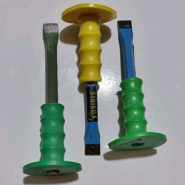 Pahat beton tembok dinding gagang bulat besi pipih gepeng betel topi bobokan