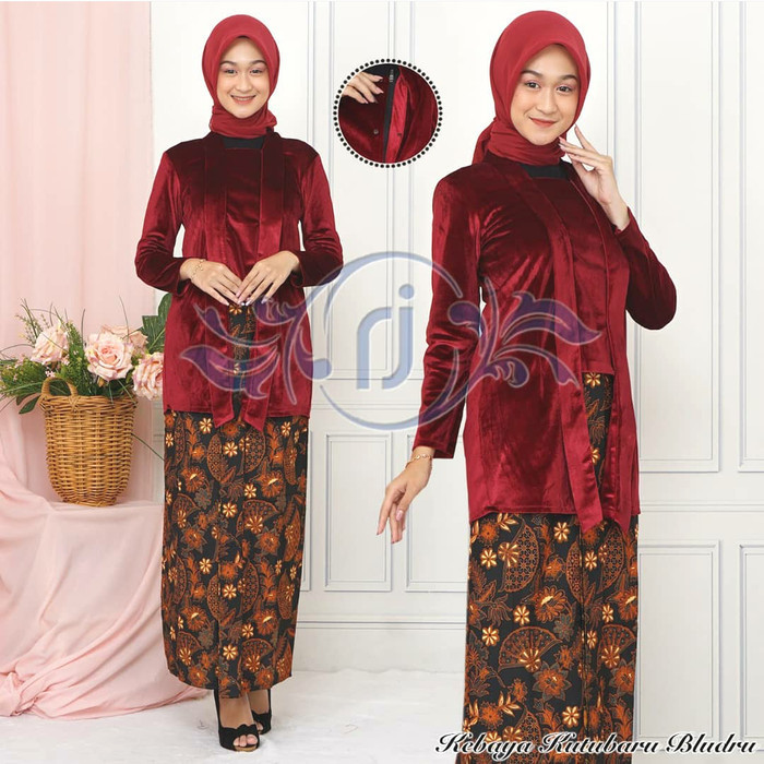 

PROMO-Cuci Gudang kebaya kutubaru Beludru - Maroon, XS