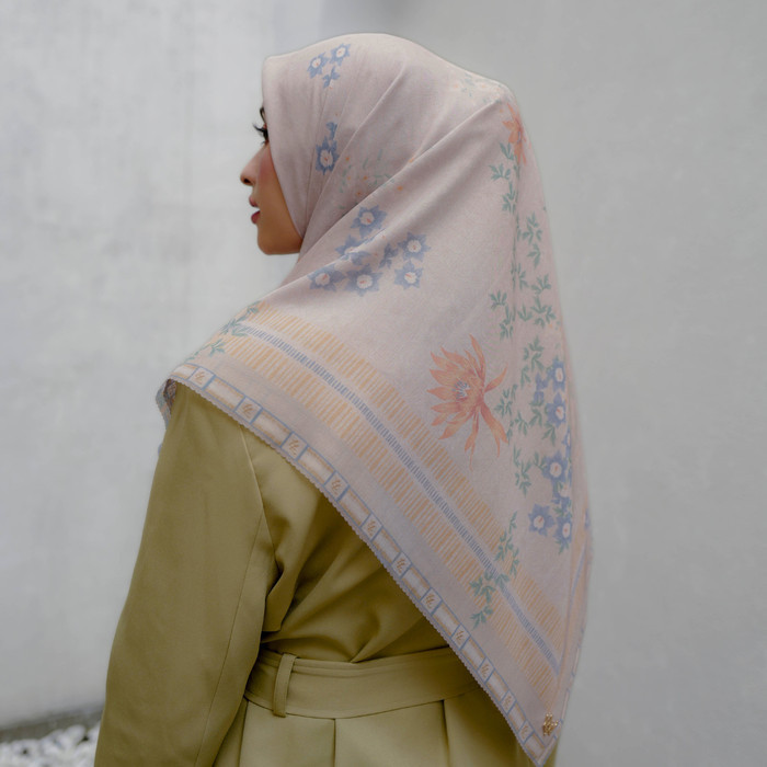 LOUISALUNA - Mazaya Series - Hijab Voal Segiempat - Jiblab Wanita - Black Pearl