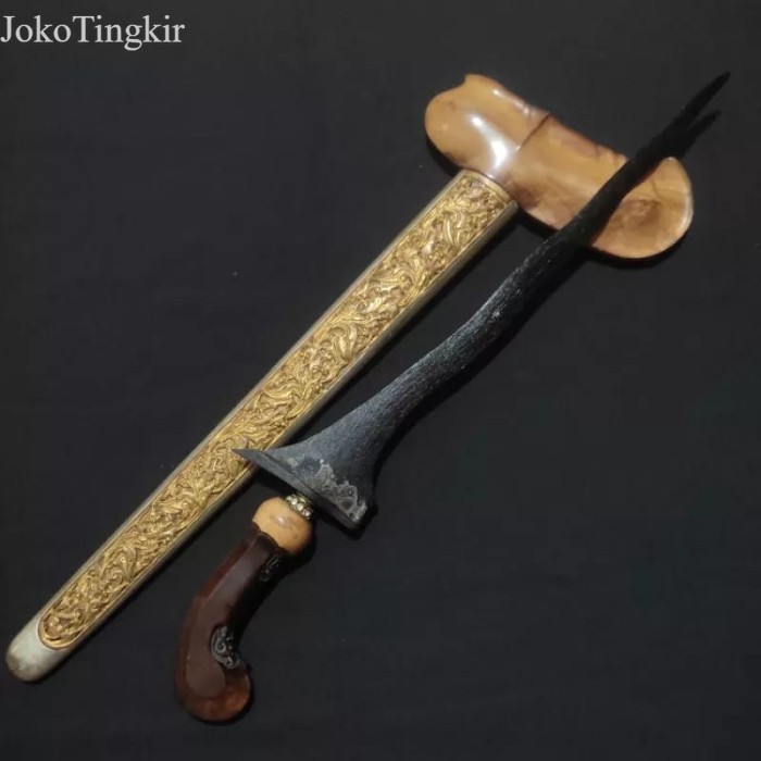 

Keris Sempono Luk 7 Pamor Tunggak Semi Tangguh segaluh antik