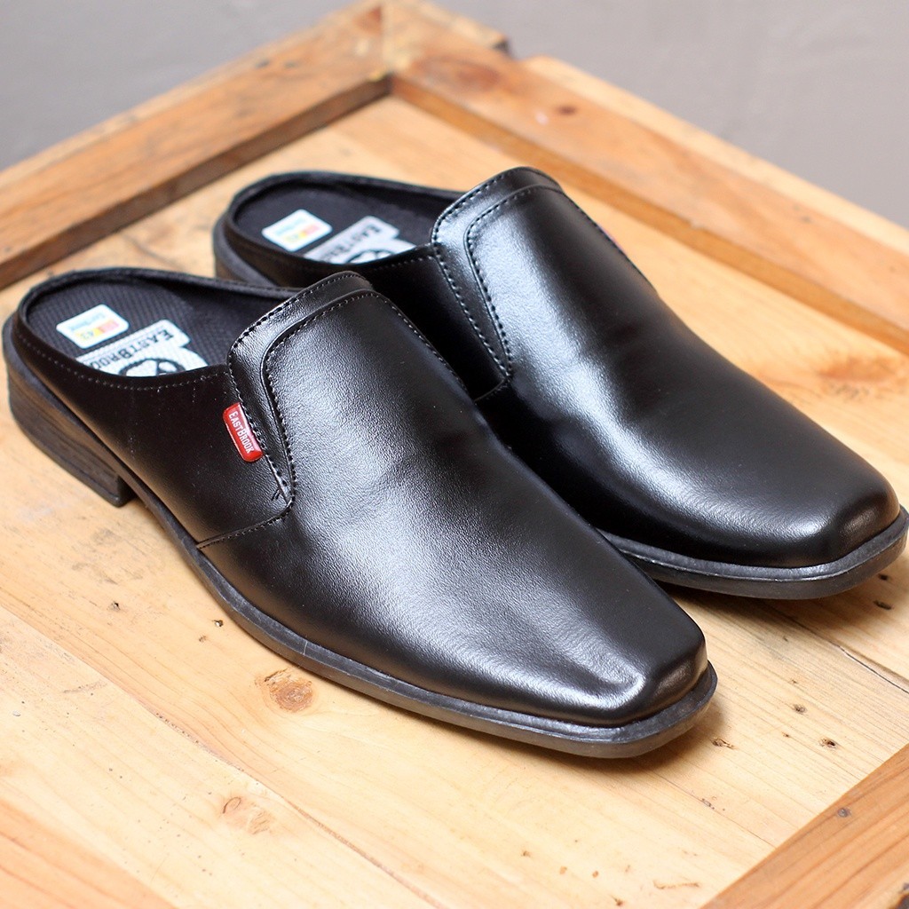 The Casuals Bandung  BUSTONG KULIT CANADIAN PRIA TYPE FAMOUS ORIGINAL BRAND GRATIS KAOS KAKI