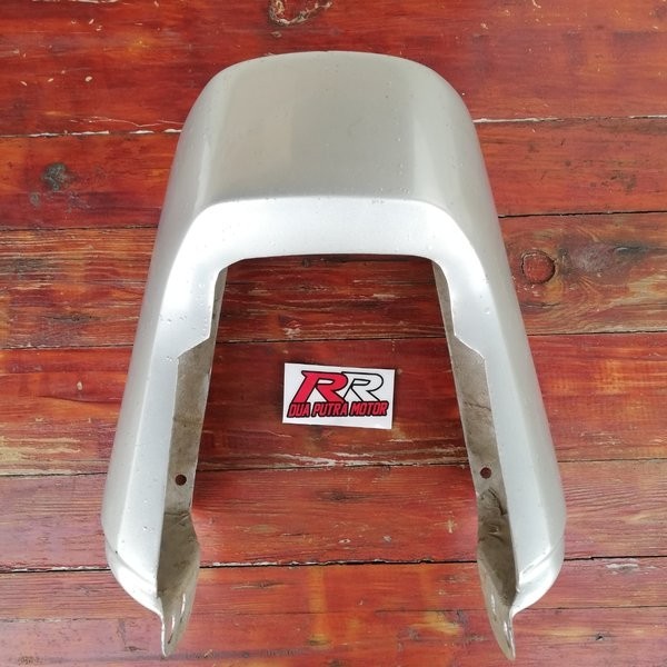 cover body bodi buntut belakang original ori suzuki rgr 150 rgr150 jumbo crystal cristal kristal jum
