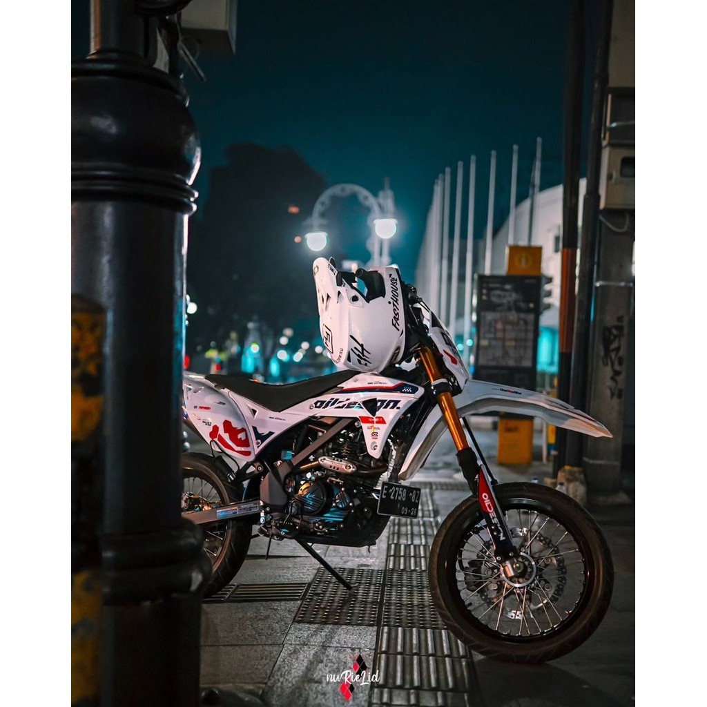 Kawasaki klx gordon putih fasthouse desain decal stiker emblem variasi list stiker