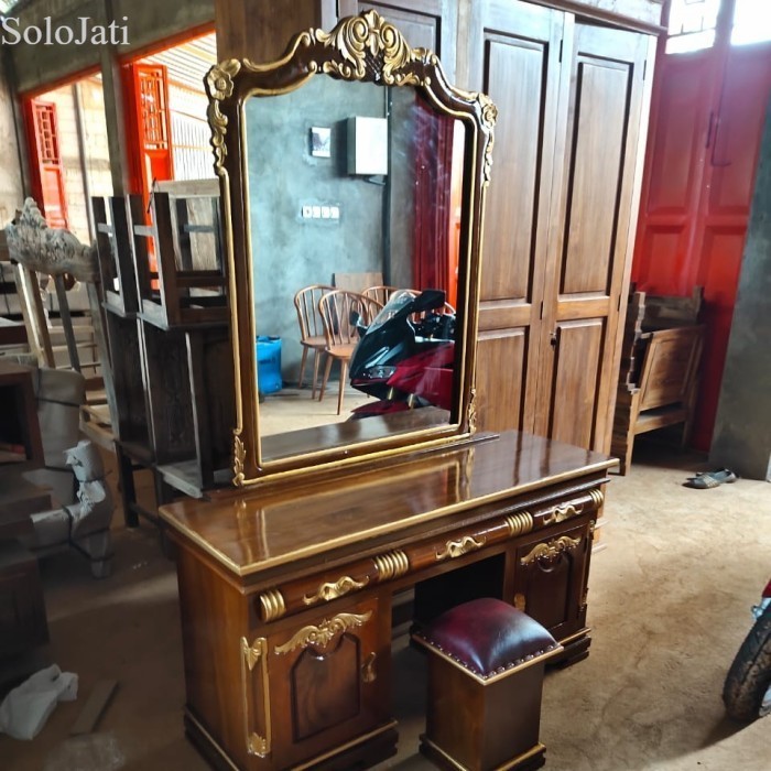 

MEJA RIAS UKIR KAYU JATI MOTIF UKIR JEPARA murah