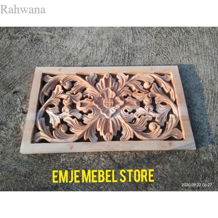 

ornamen kayu ukiran tempel hiasan dinding mahoni ukir jalosi murah