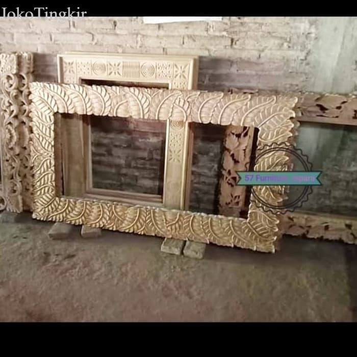 

Figura/ cermin hias ukir kayu jati mentahan murah