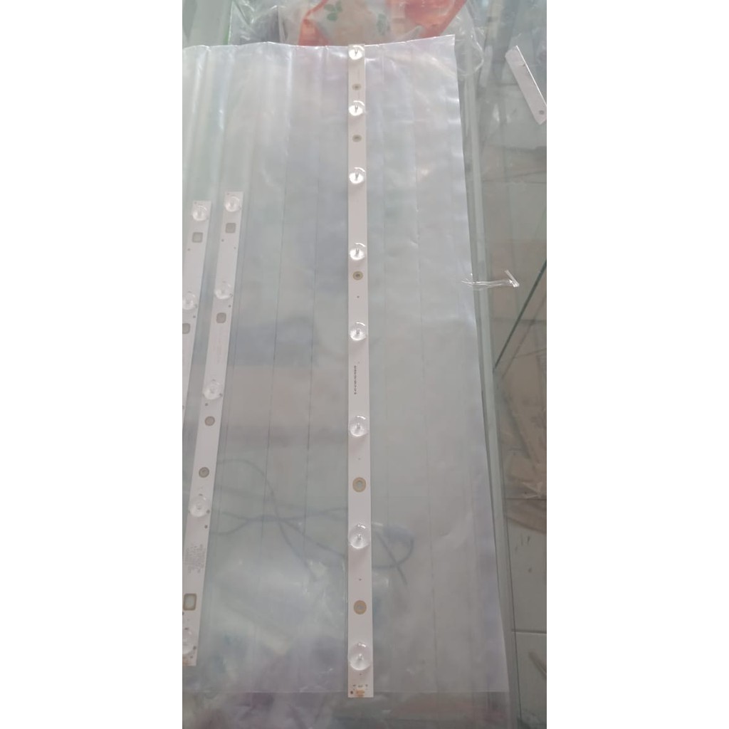 ORIGINAL LAMPU BACKLIGHT BL LED TV POLYTRON 32 INCH