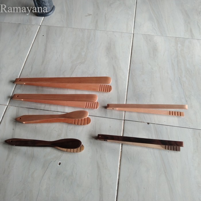 

Capitan Makanan Kayu / Capit Makanan / Penjepit Makanan / Wooden Tongs - P. Mahoni Polos Murah