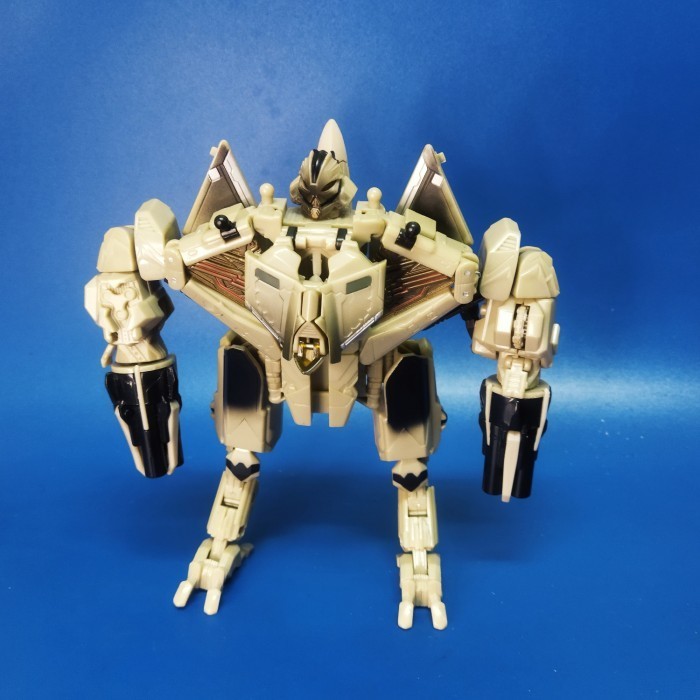 Transformers Voyager Class StarScream Hasbro