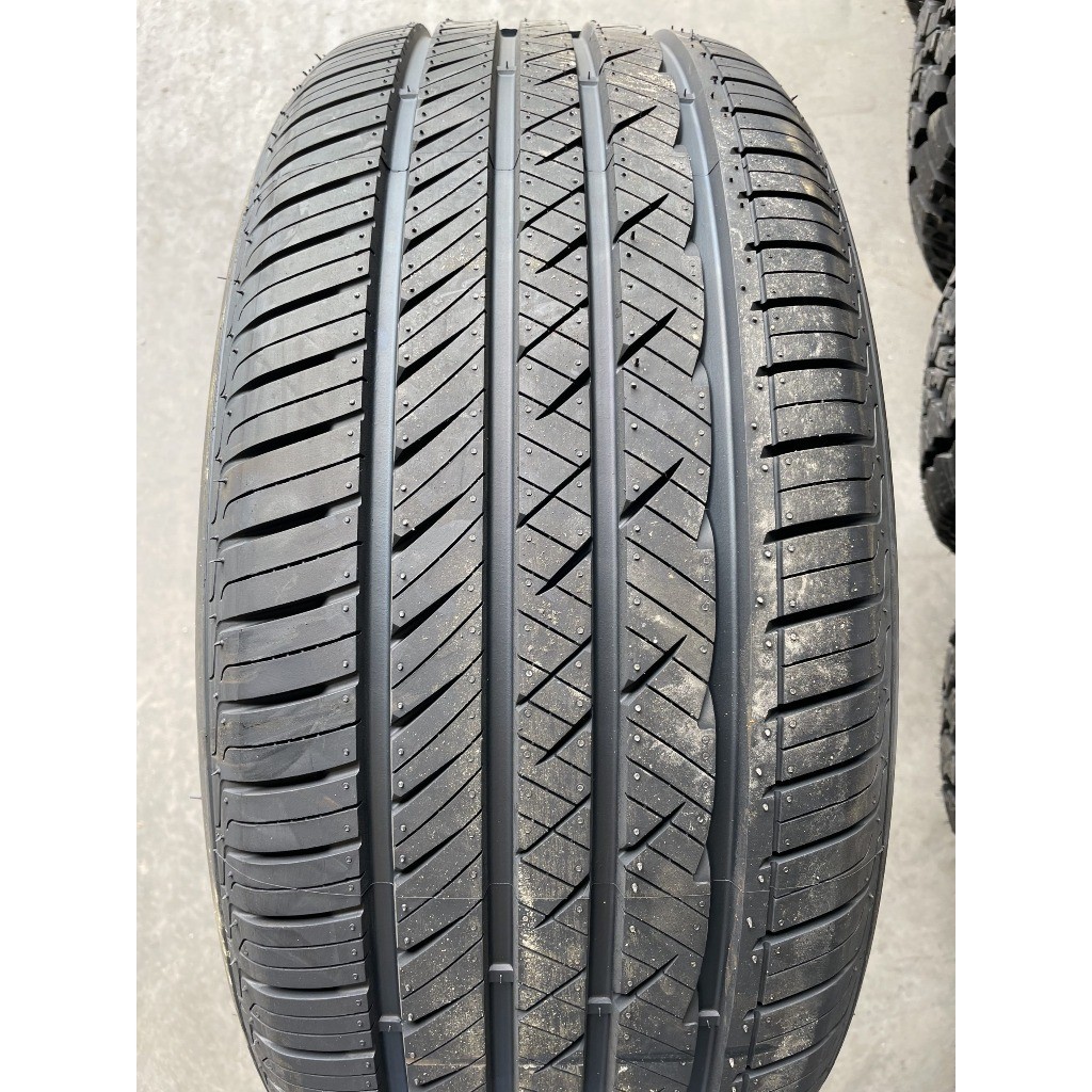 Laufenn S FIT AS 225/55 R18 Ban Mobil Delica Elgrand